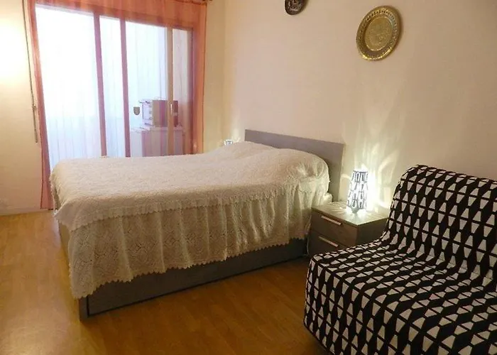 Lv330-b125 2 Pièces 4 Couchages Le Lavandou